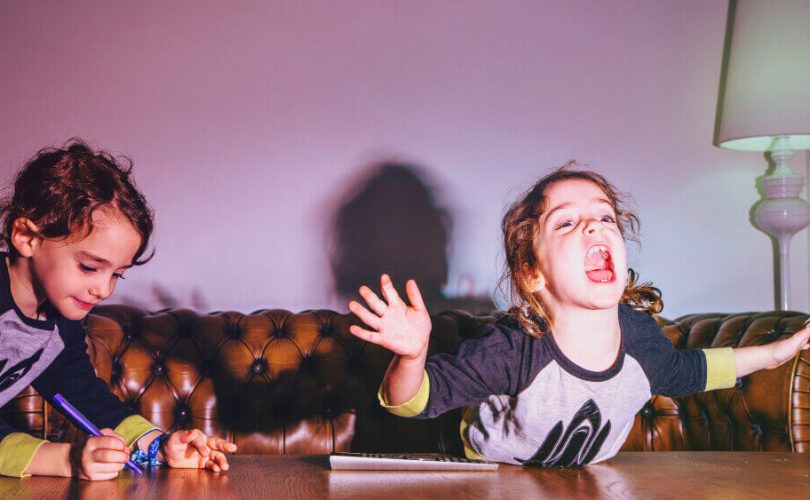 أسباب فرط الحركة عند الأطفال: تعرف عليها واحمِ طفلك!