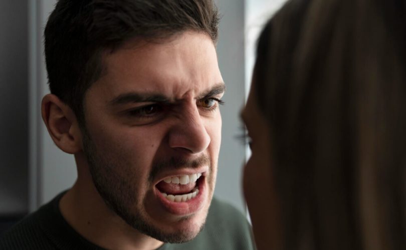 ما هي شخصية الهيوكا؟ وكيف تقهر النرجسي؟