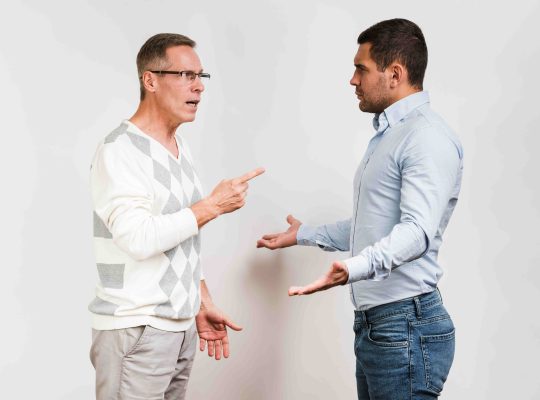 كيف يمكن التعامل مع النقد بطريقة إيجابية؟