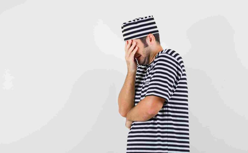 أعراض الخجل الاجتماعي: أبرز الأعراض والعلامات