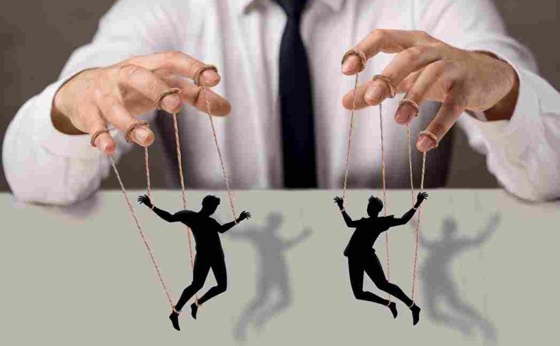 ما هي أبرز 5 طرق للتعامل مع التلاعب النفسي؟