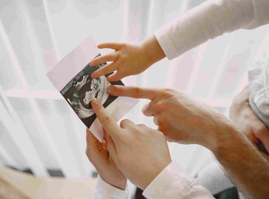 ما العلاقة بين القلق ومضاعفات الولادة؟
