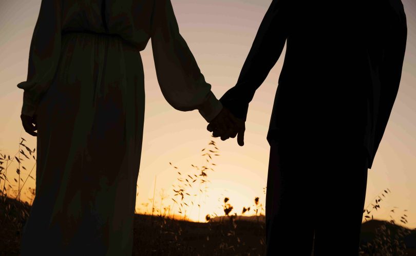 كيف أتعامل مع زوجي في العلاقة الزوجية