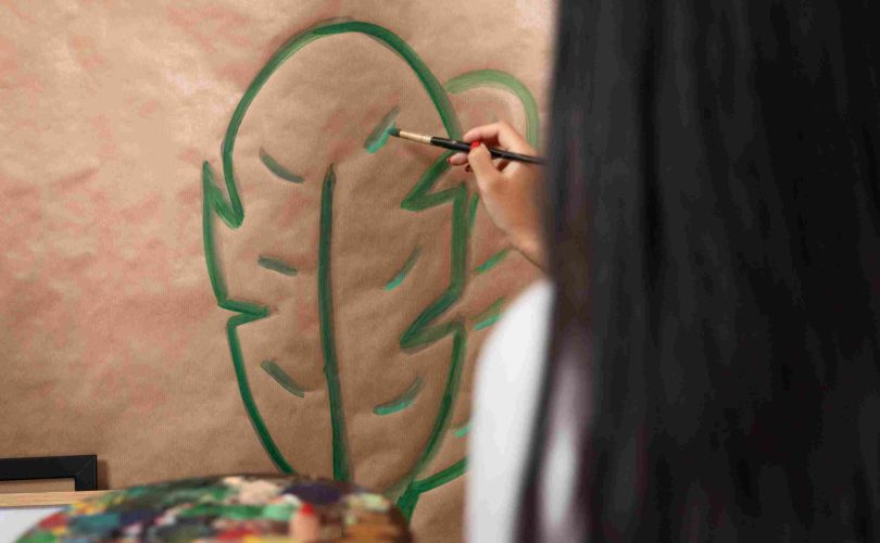 كيف يمكن للتعبير الفني أن يشفي جروح الطفولة؟