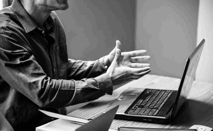 الاحتراق النفسي الرقمي: كيف تتعامل معه؟