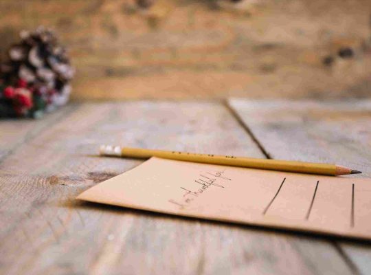 الكتابة العلاجية: أبرز الأنواع والتمارين والأفكار
