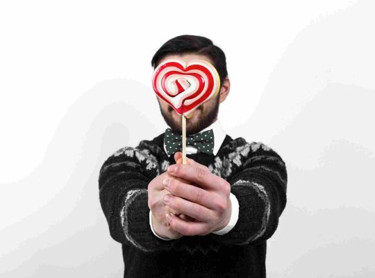 ما تأثير تقدير الذات في العلاقات والعلاقات العاطفية؟