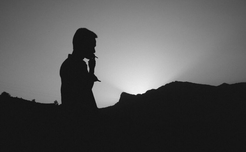 لماذا لا يعترف مجتمعنا في الصمت النفسي؟