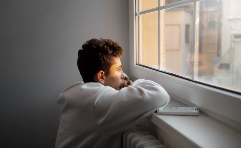 لماذا أشعر بالفراغ رغم أن حياتي مستقرة؟